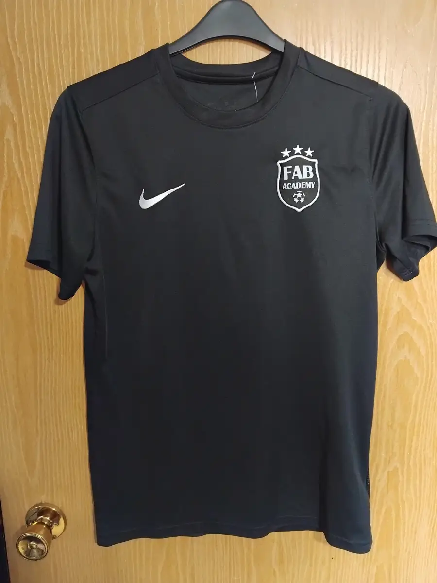 Nike dri fit training t shirt. Black. Size M