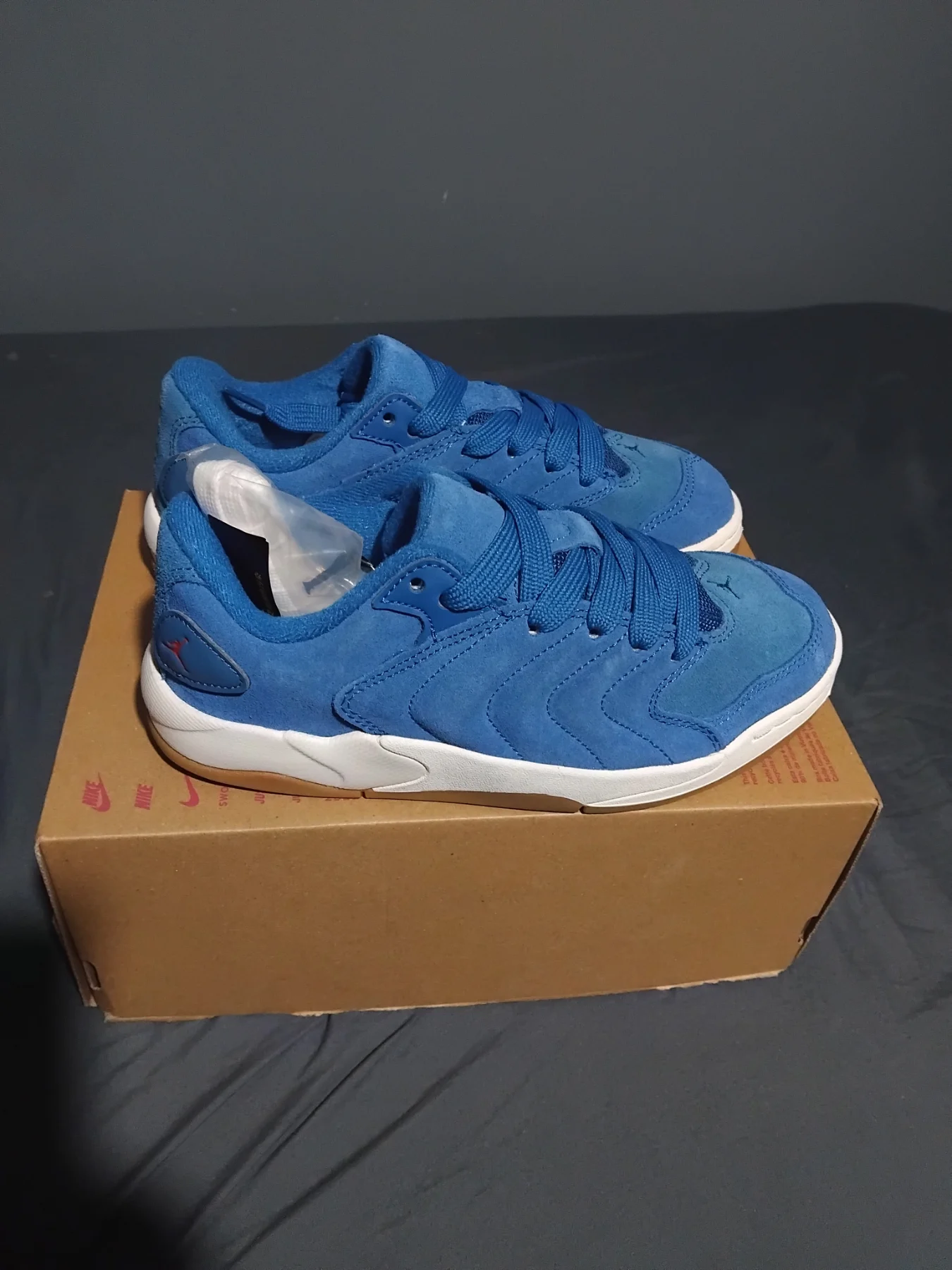 Jordan session GS. Blue. Size 4.5. EUR 37.5