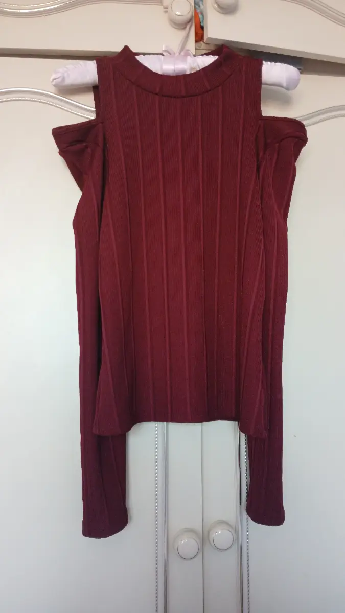 Women's off shoulder top size 10