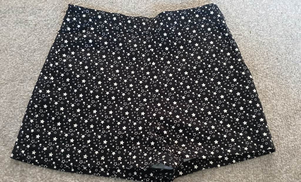 Womens shorts zara size 6-8