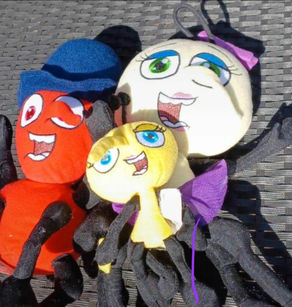 Binweevils plushes toys x3
