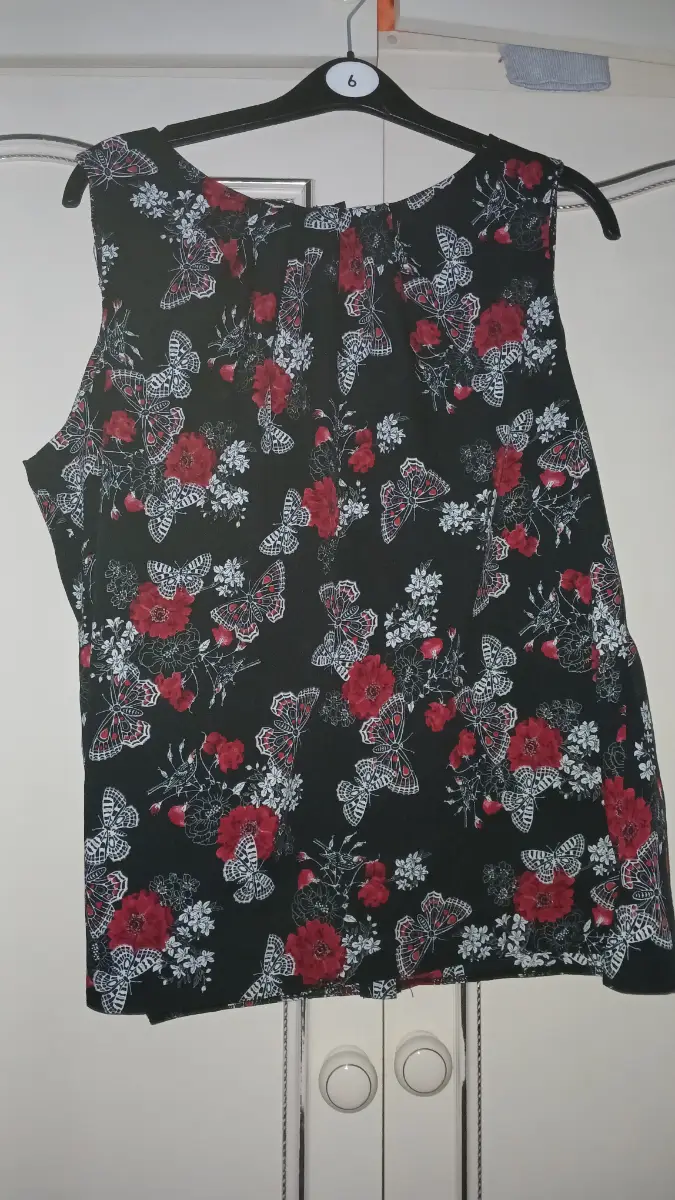 Womens vest top butterfly size 16
