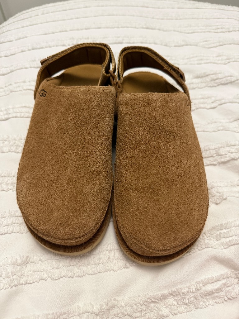 Tanned Ugg clogs