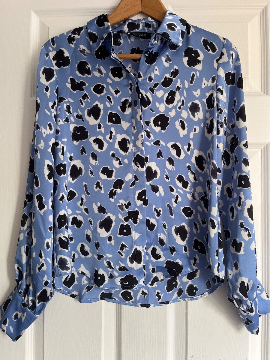 Zara blue patterned blouse size XS