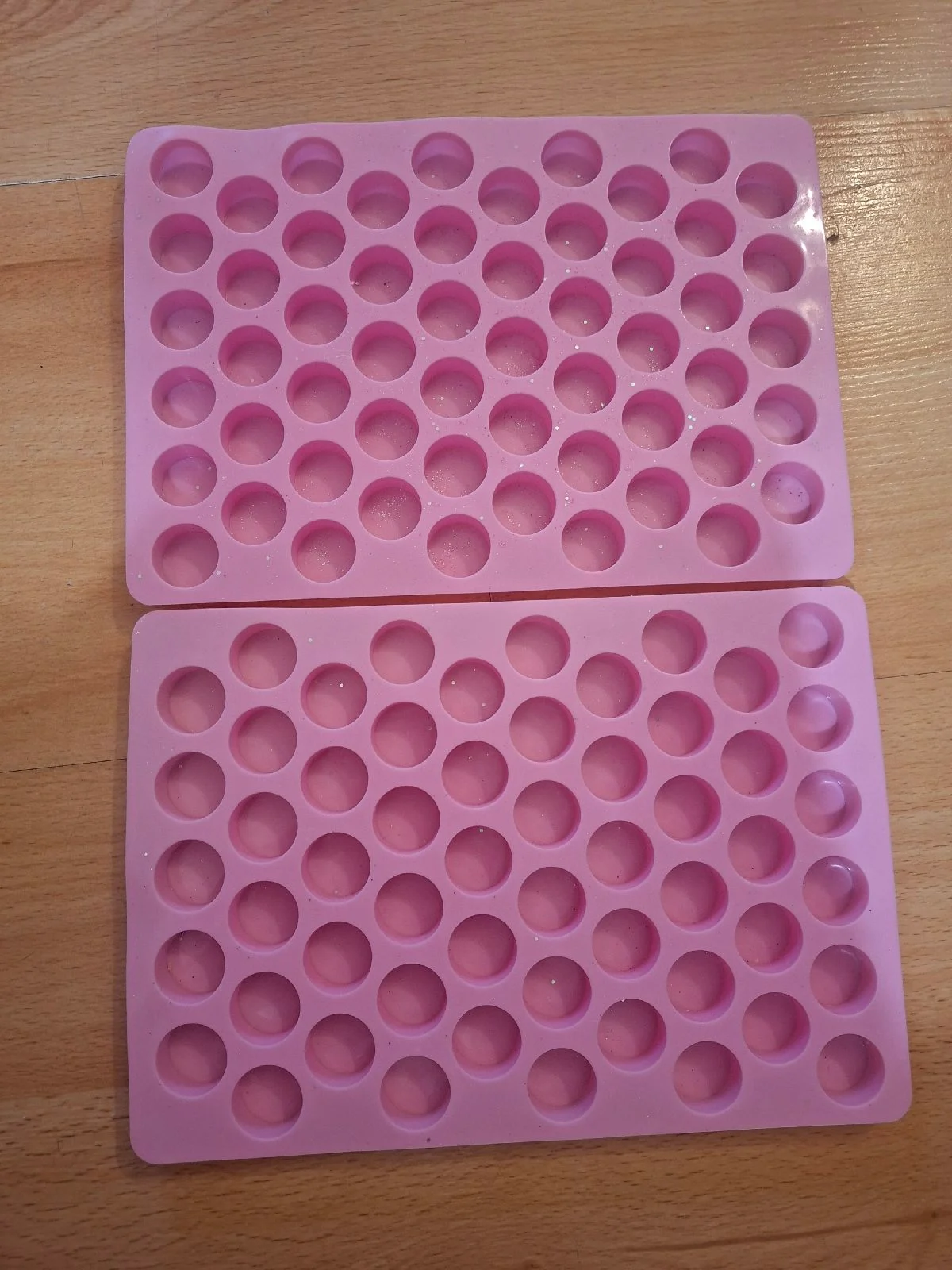 Silicone wax melts moulds