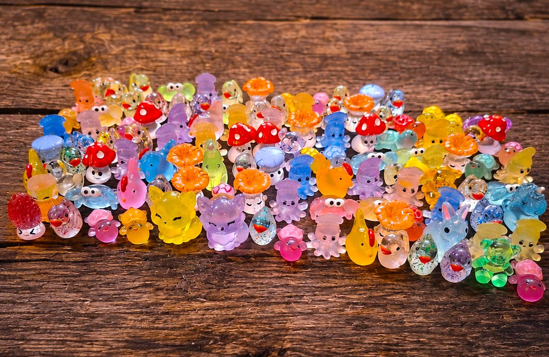 Approximately 113 mini creatures