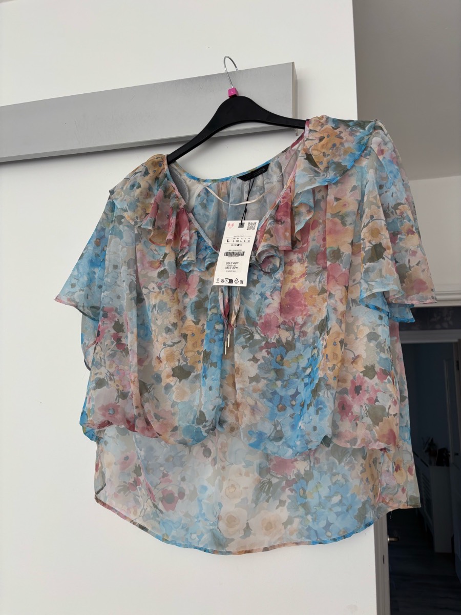 NWT Zara top L