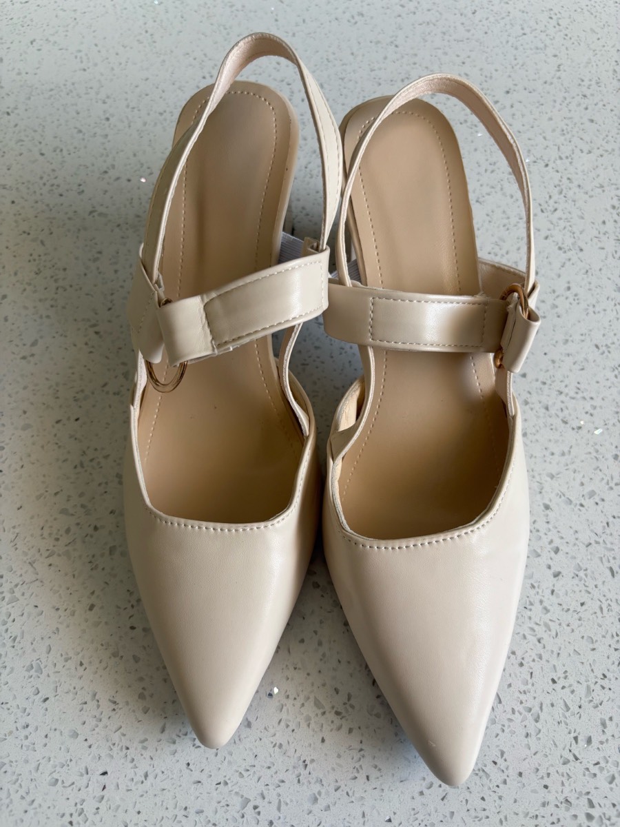 New beige strap shoes 5