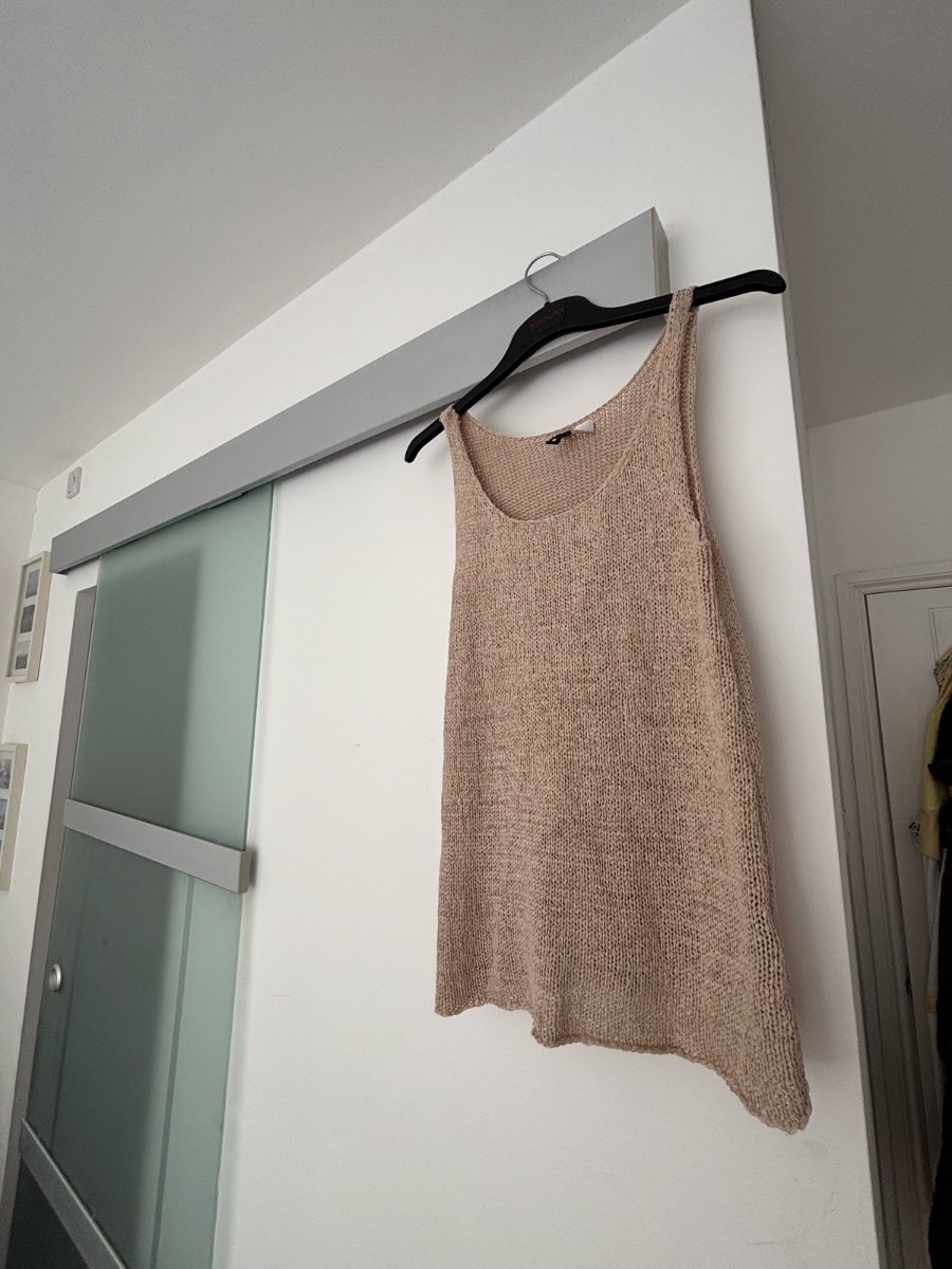 Ladies sleeveless top 8