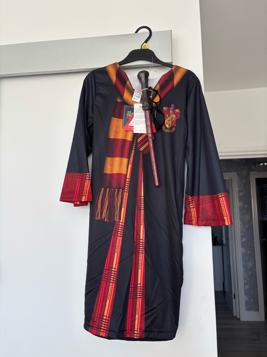 Boys Harry Potter fancy  dress costume age 7/8