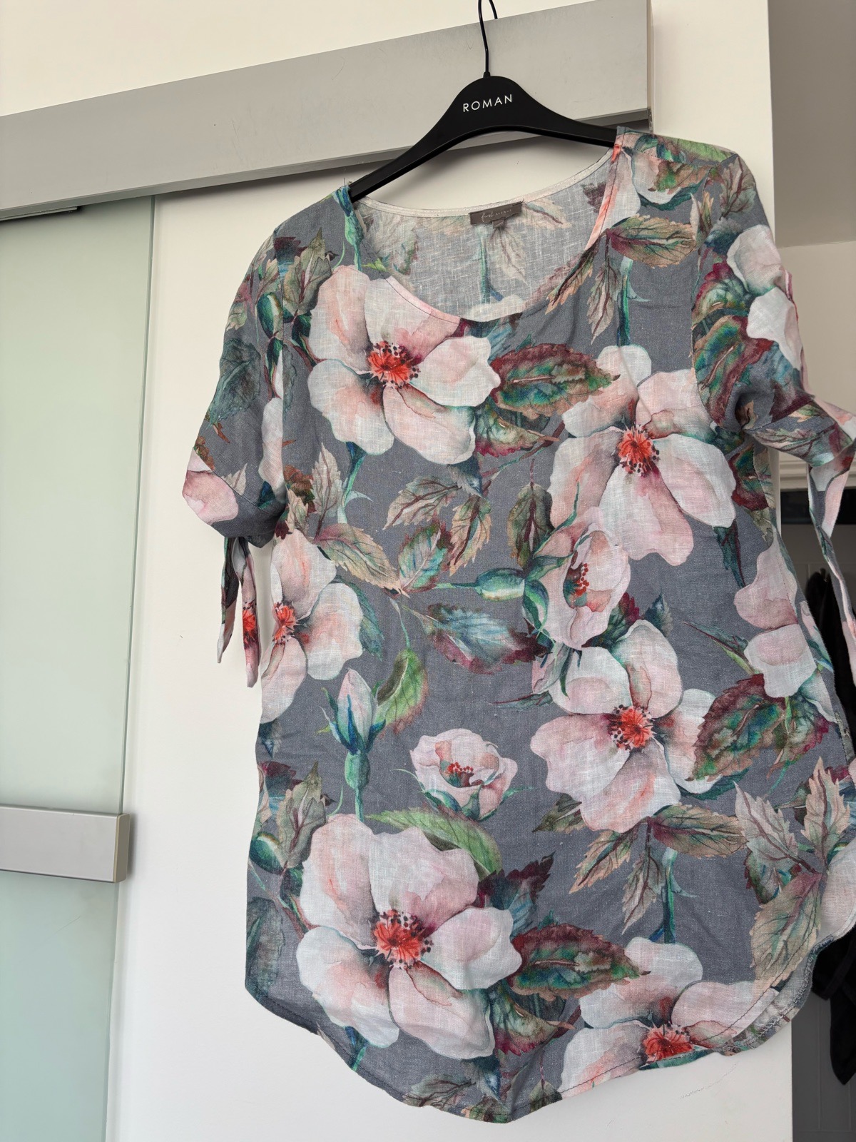 Ladies floral top S/M