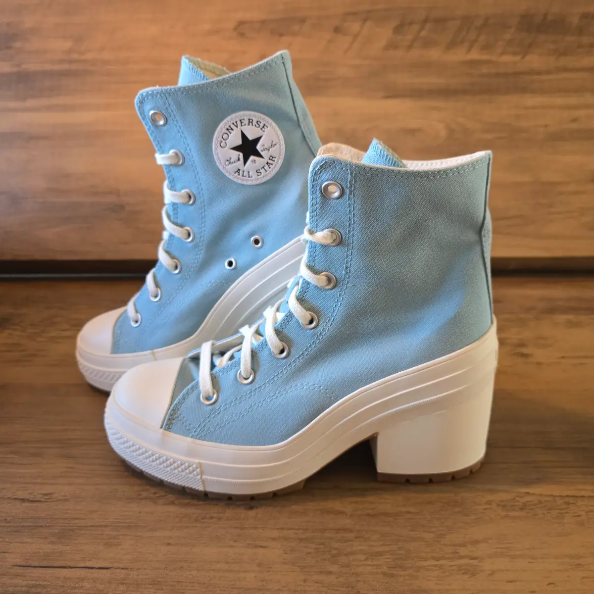 Converse Women's Chuck 70 De Luxe Heel Shoes, UK Size 7, A08279C, Light Blue White