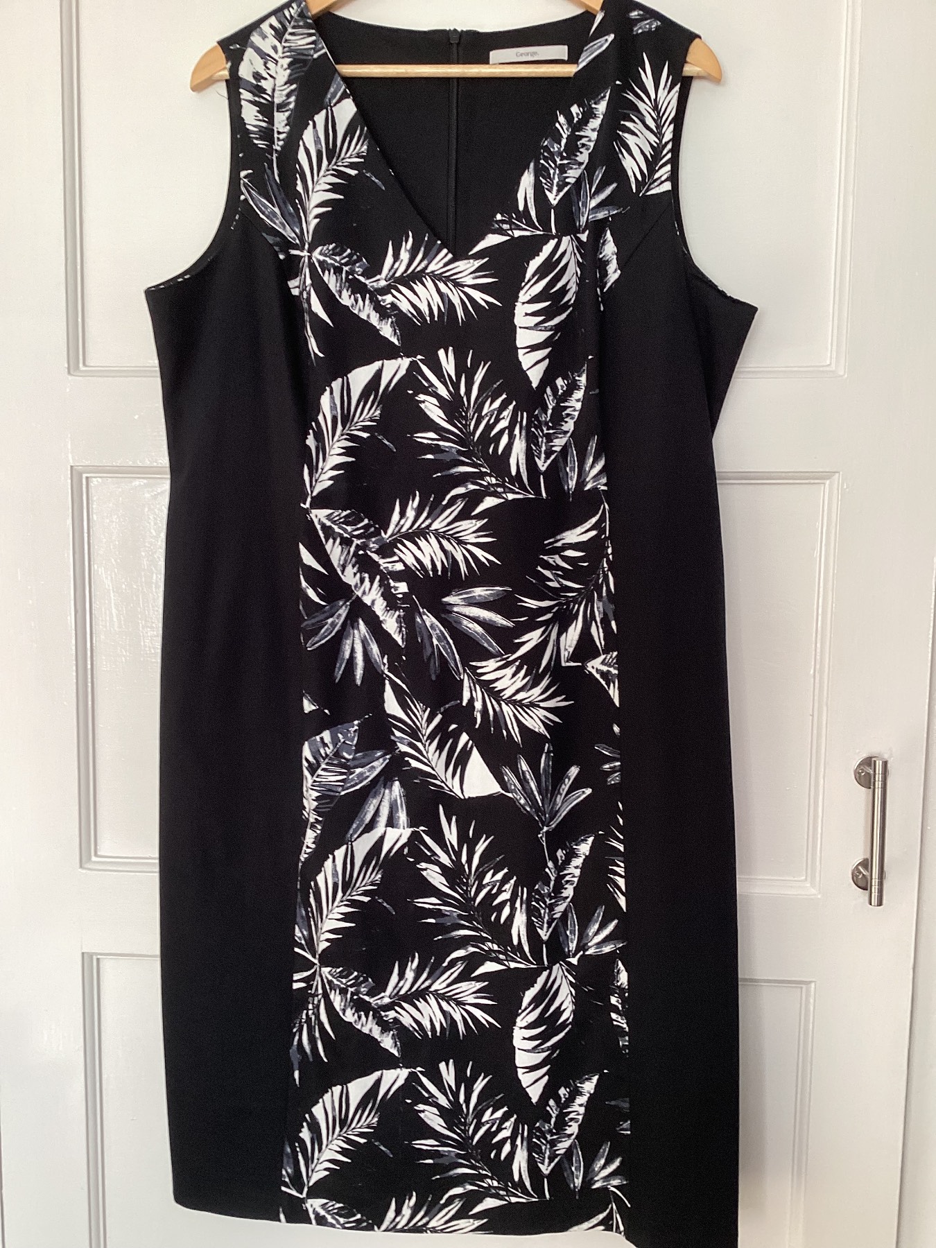 Sleeveless SheathDress by George Size 20