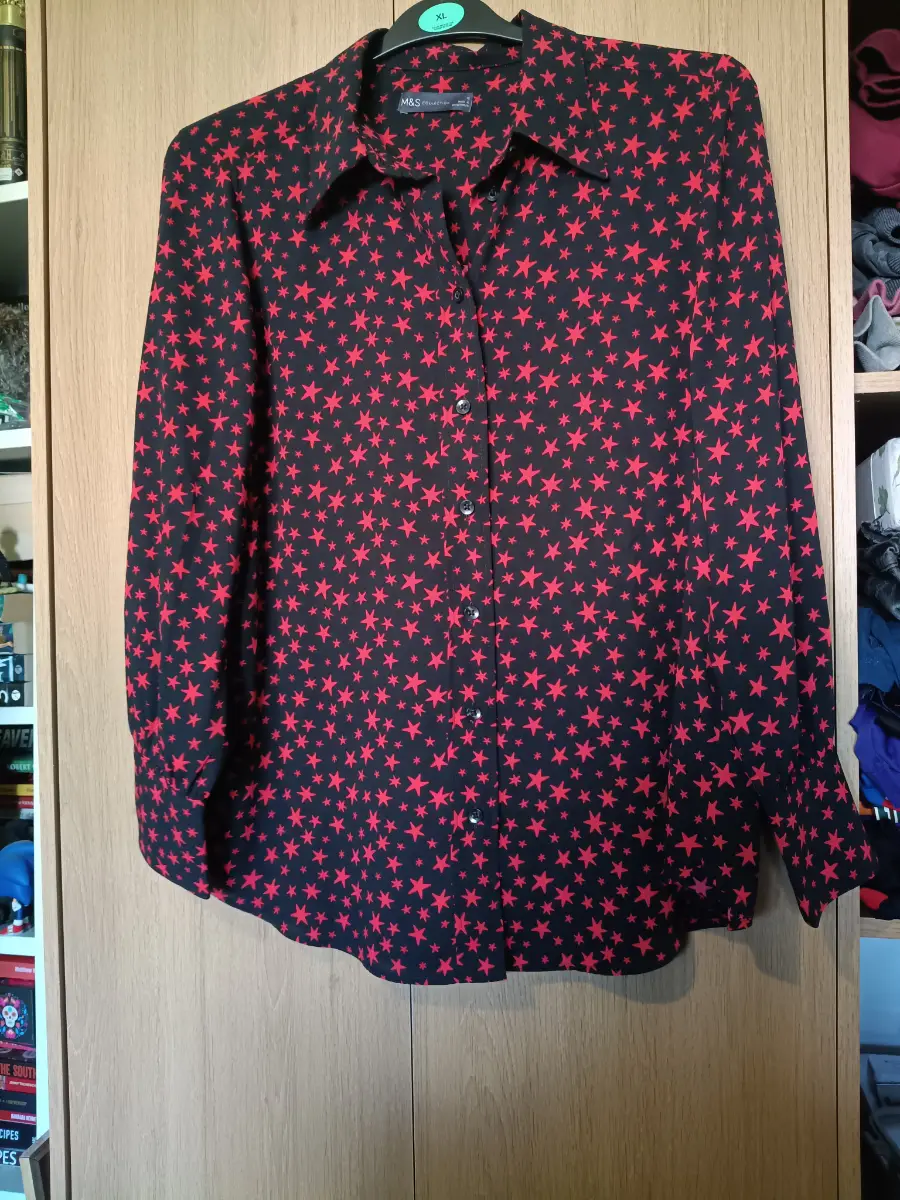 M&S Collection Black & Red Star Print Shirt Size 16 Long Sleeve