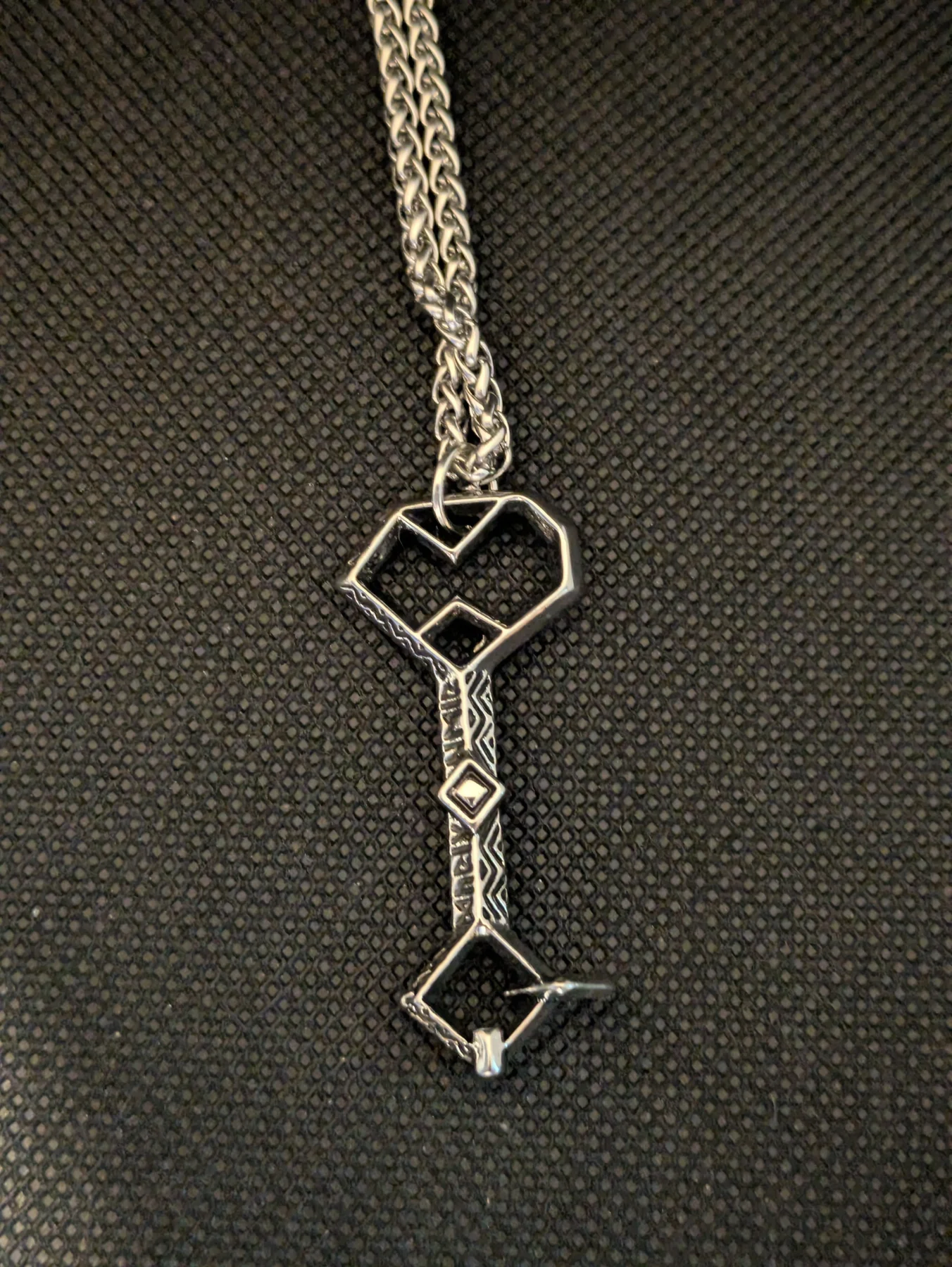 The Hobbit Thorin Oakenshield Key to Erebor Pendant Necklace LOTR