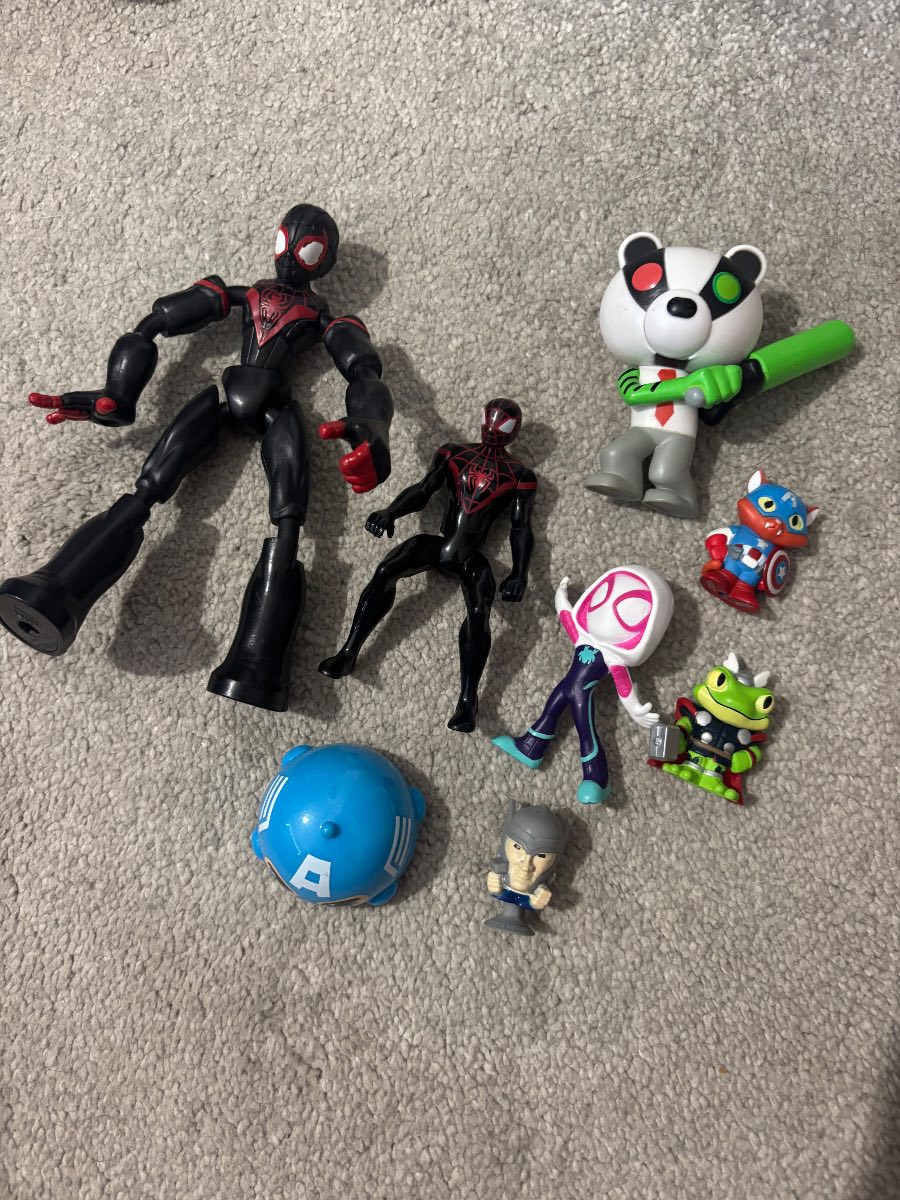 Marvel Spider-man Action Figures Bundle