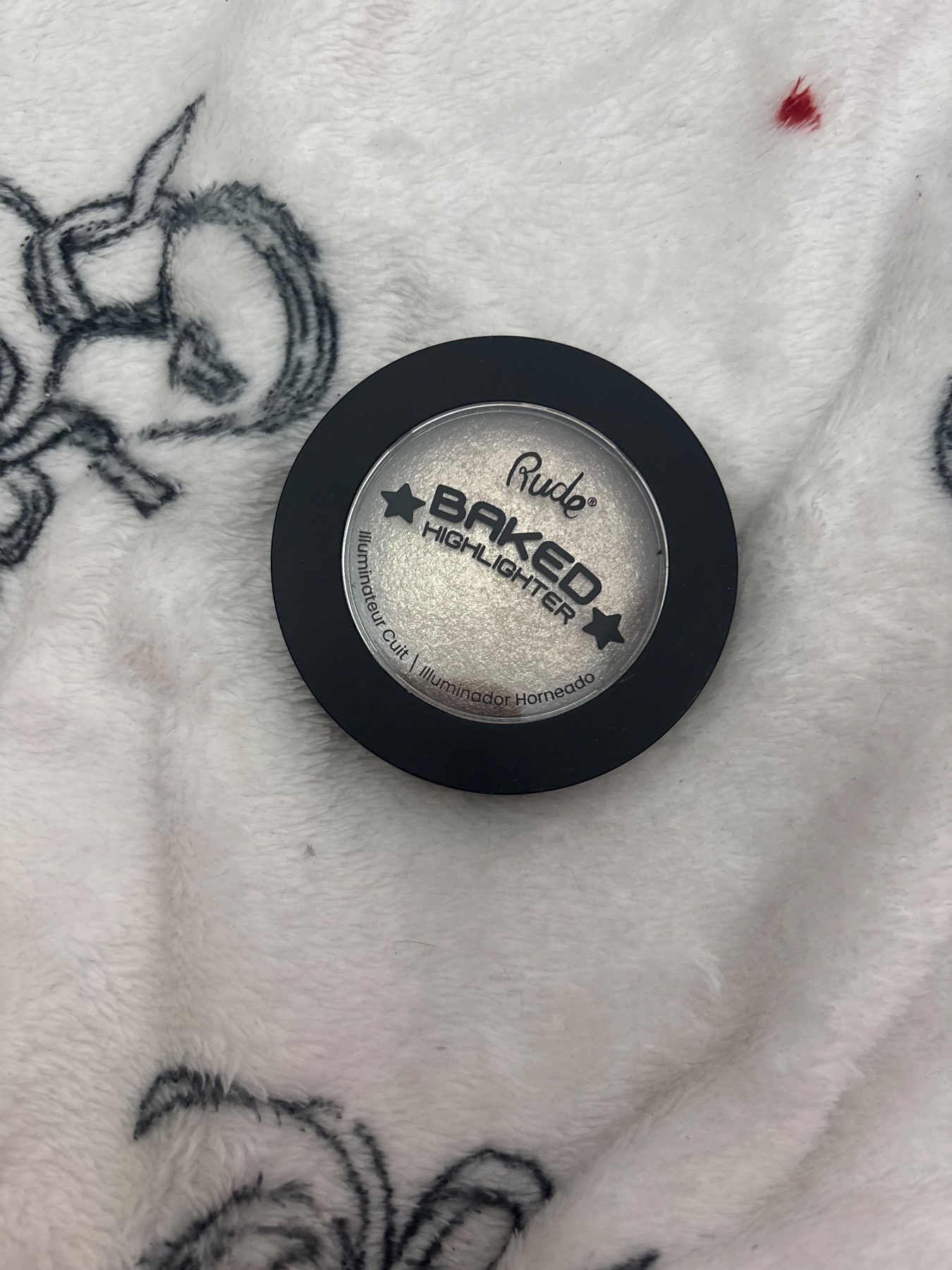 Rude Beauty Baked Highlighter ‘All Eyes On Me’
