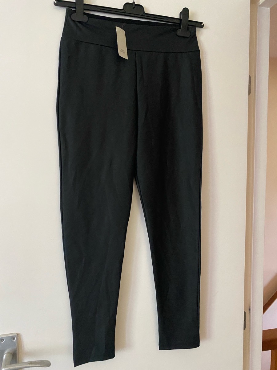 River Island size 10 faux leather trousers BNWT (17 BV)