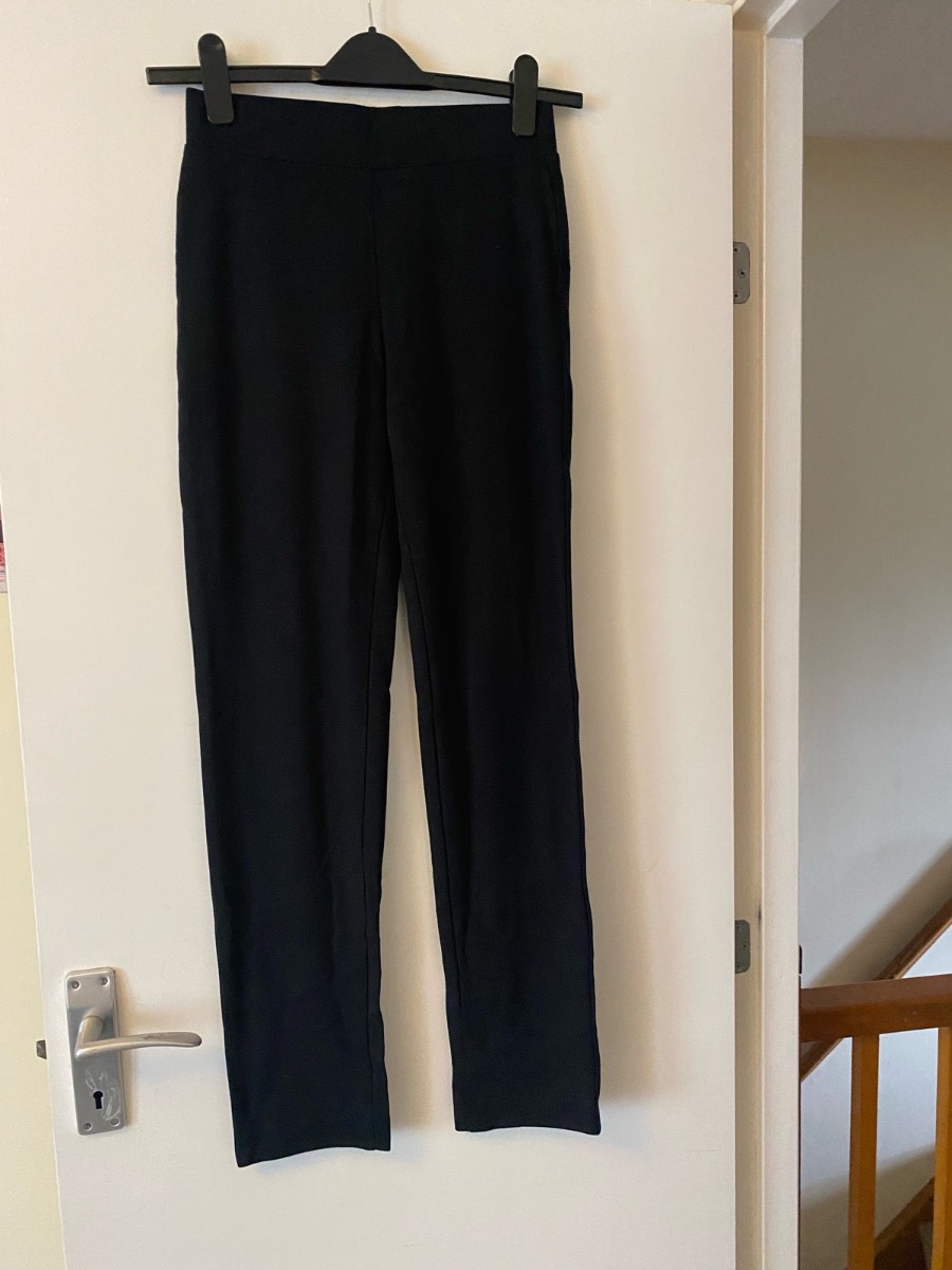 Marks & Spencer’s 8 long black leggings (75 BV)