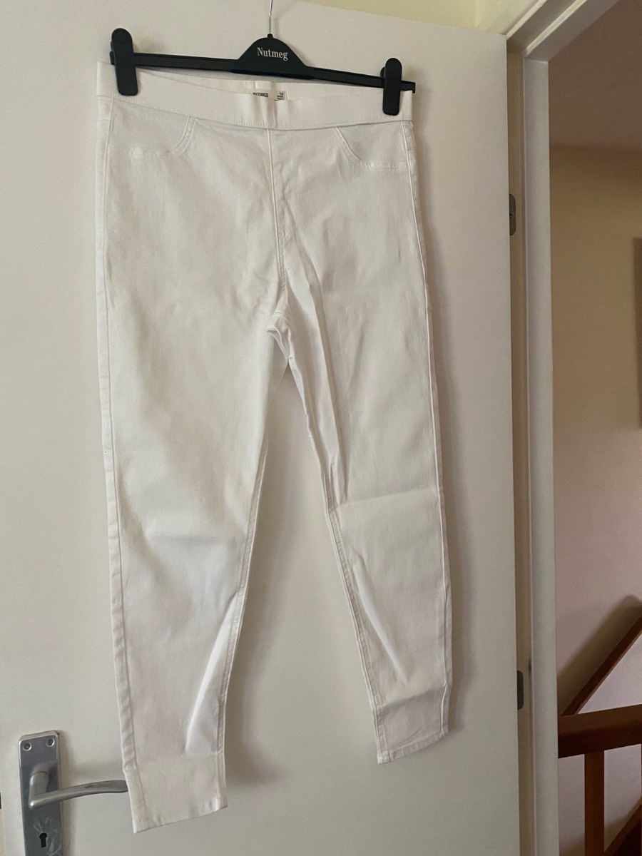 Marks & Spencer 14 short white jeggings (84 BV)