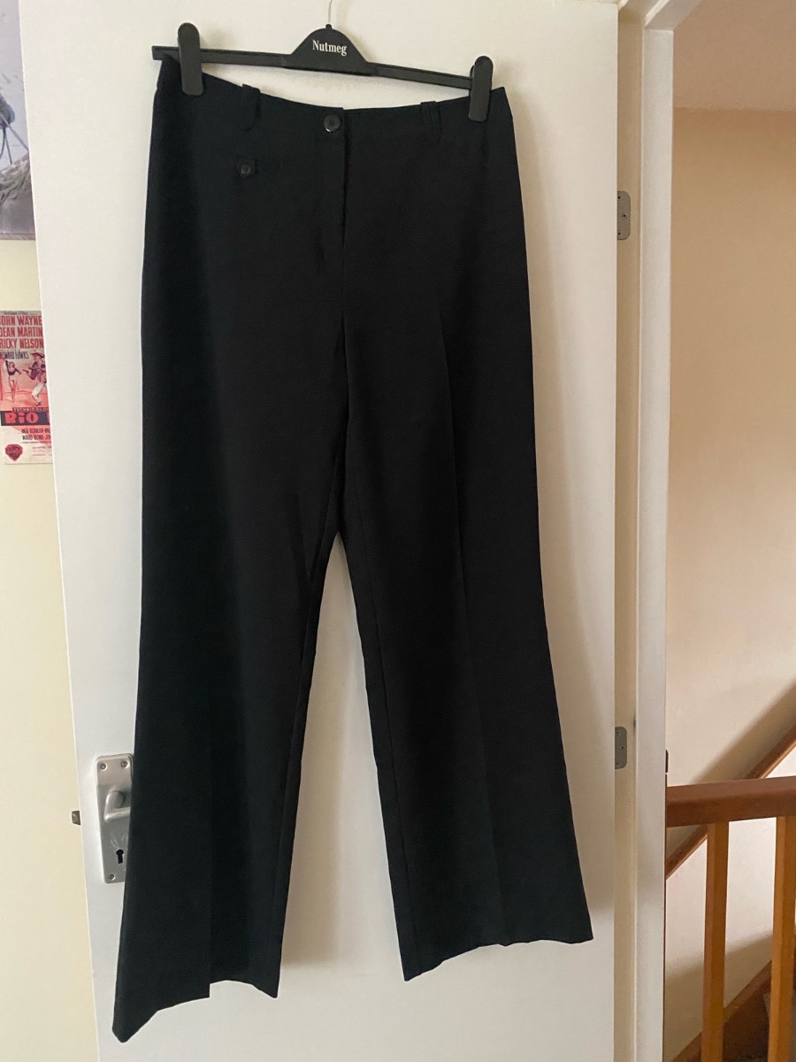 Debenhams size 14 black trousers (54 BV)