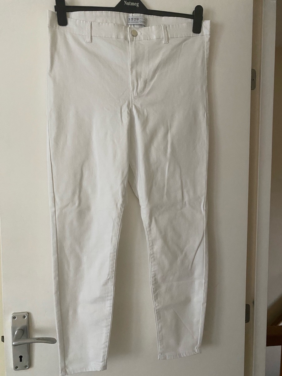 Primark size 18 white jeans (408 BV)