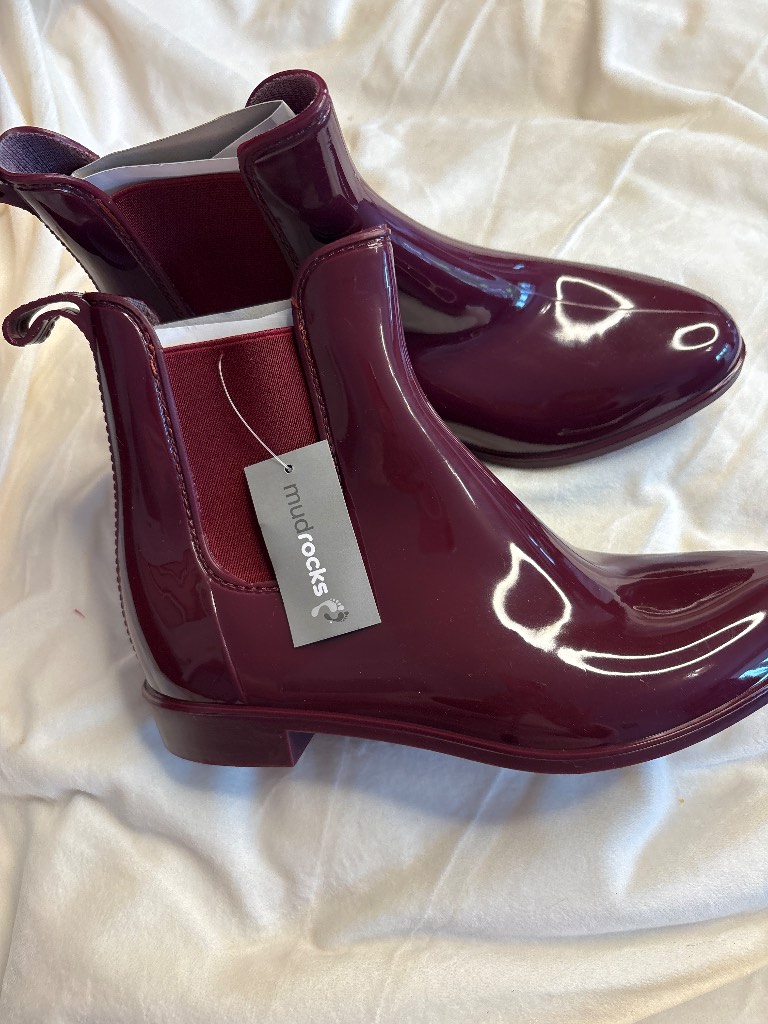 Burgundy ladies size 5 waterproof ankle boots new