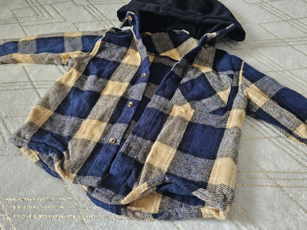 Boys Shirt with removable hood 3-4 Years