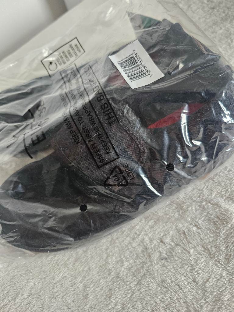 Girls plimsolls size UK 13