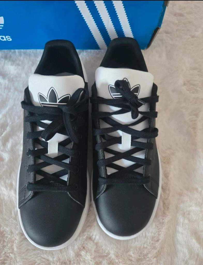 Womens Black & White Adidas Stan Smiths Trainers