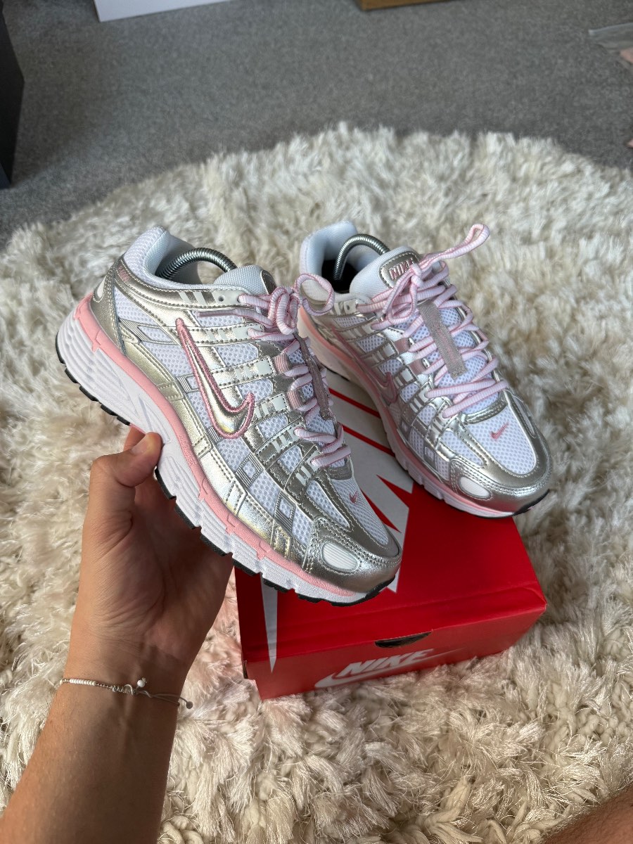 Nike p6000 Size UK4