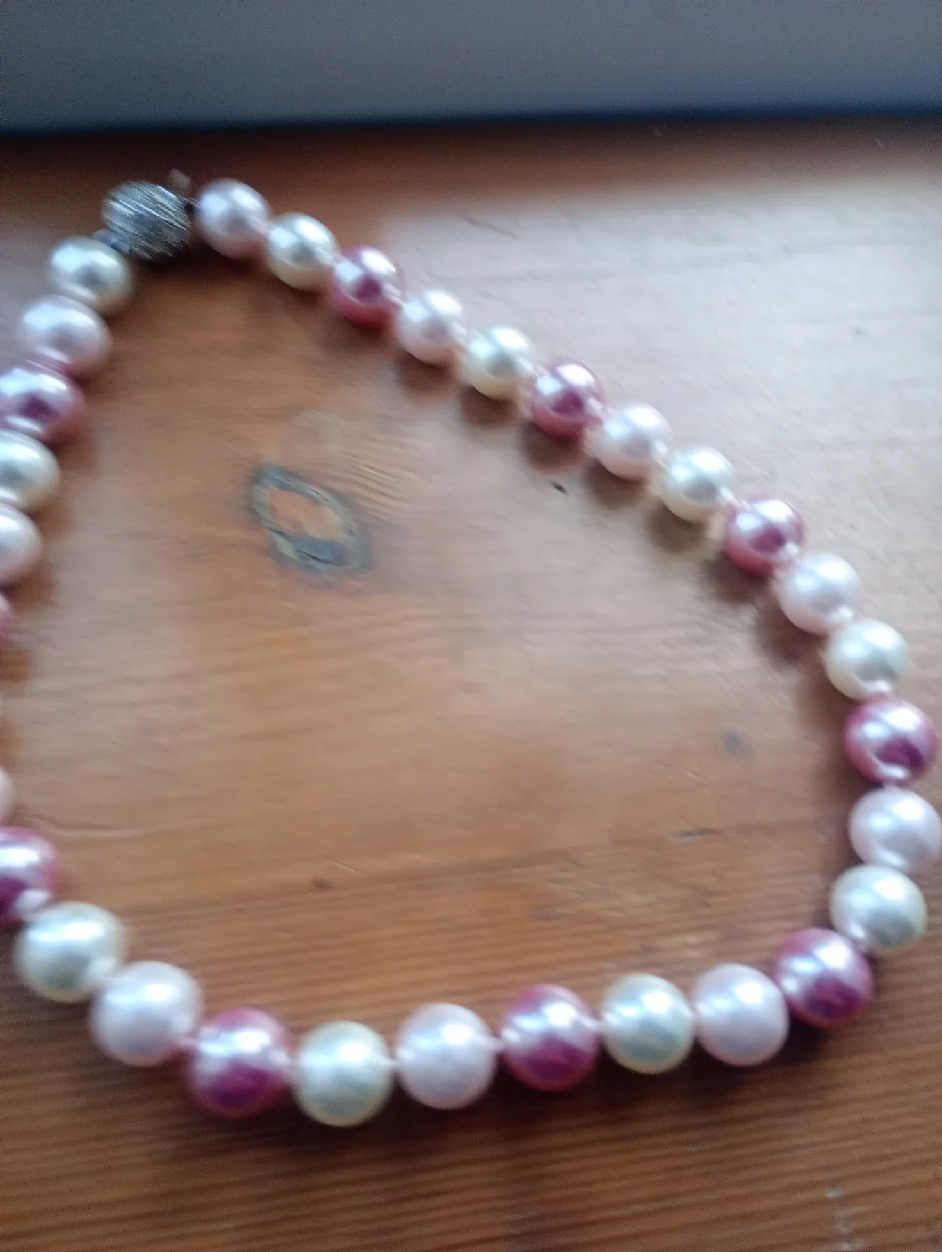 Pink and white faux pearl bead necklace