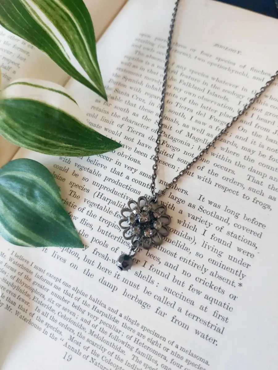 Upcycled Vintage Style Floral Pendant Necklace – 47cm Gunmetal Chain