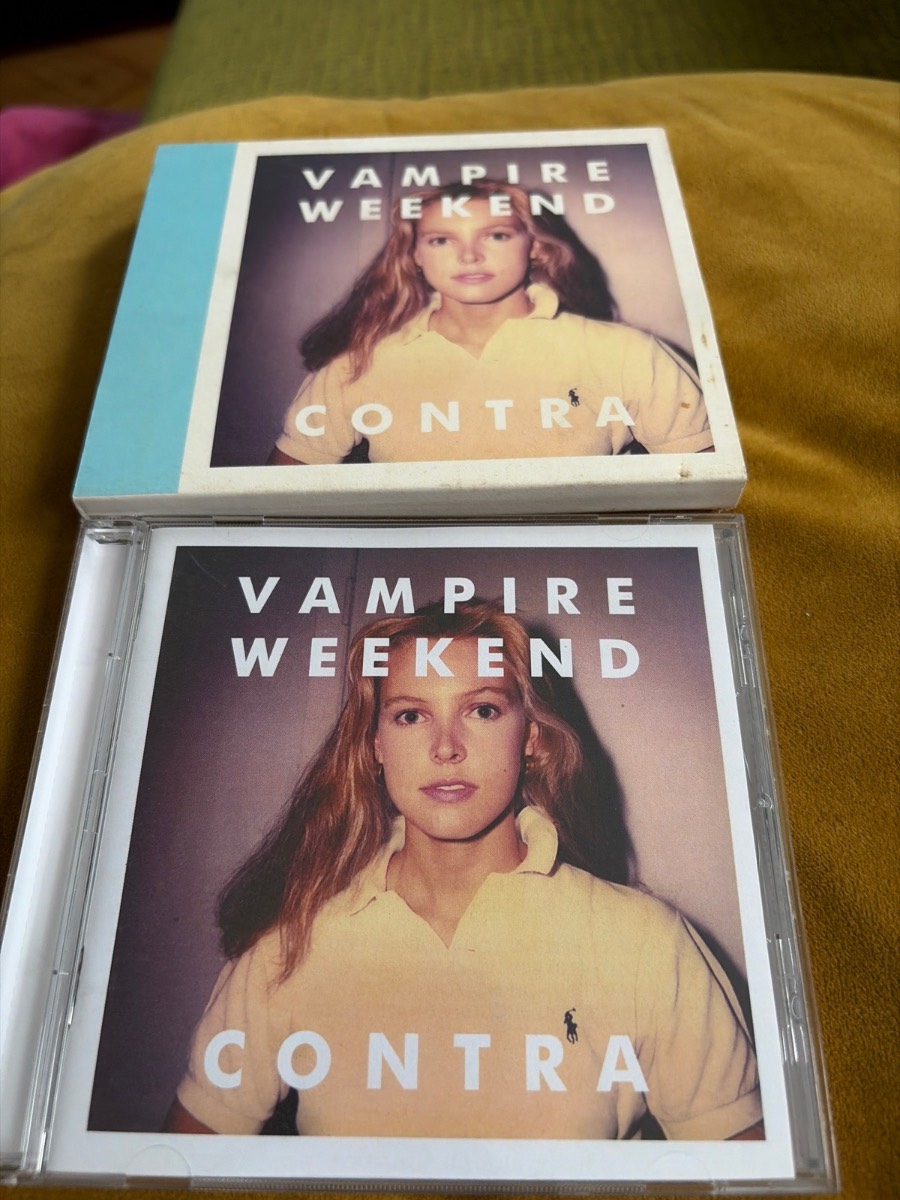 Vampire Weekend: Contra