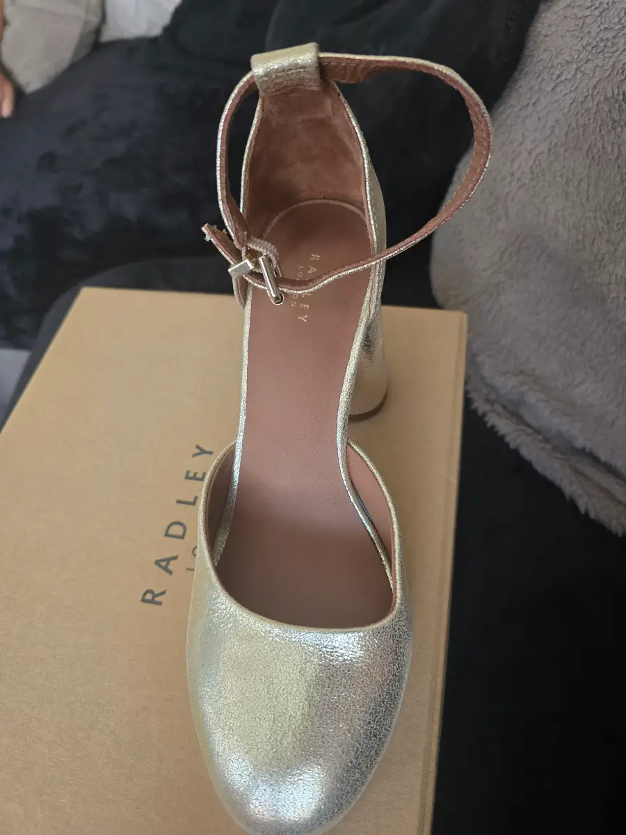 Radley archer crescent soft gold heel uk 5