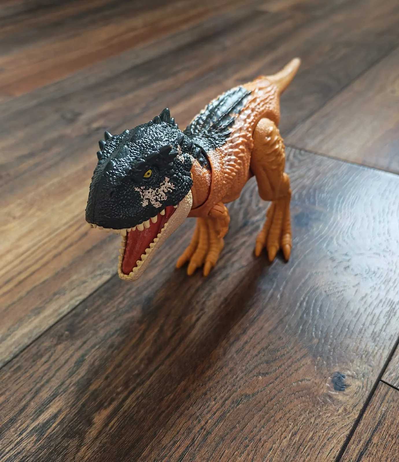 Official Mattel Jurassic World Dominion Roar Strikers Skorpiovenator action figure