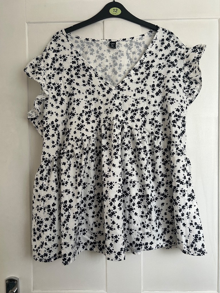 Floral V Neck Top