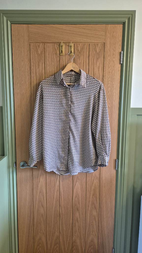 Patterned long sleeved shirt