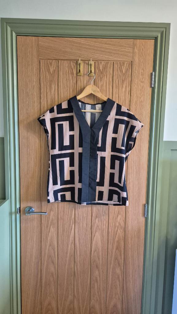 Batwing short sleeved top