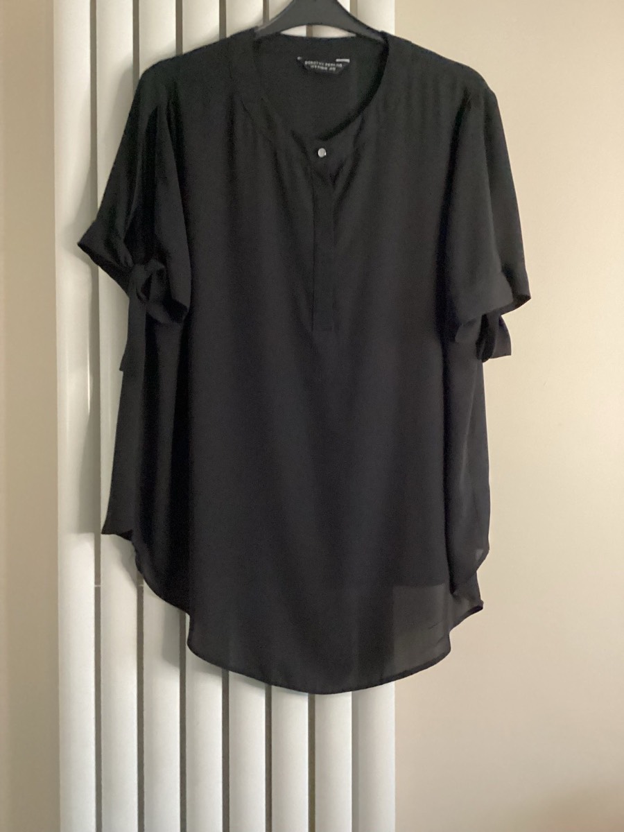 Dorothy Perkins Women's Black Sheer Size 22 1/4 Button Front Short Sleeve Blouse