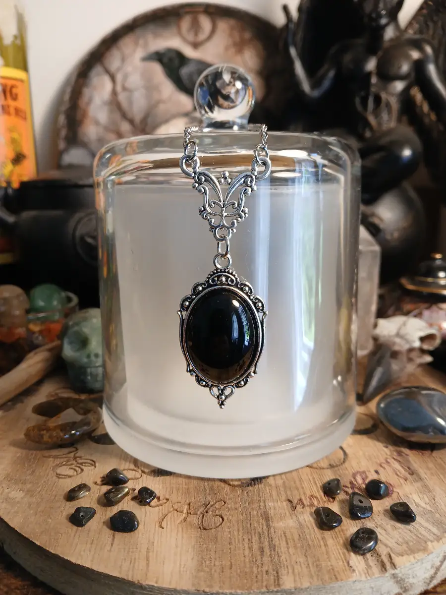 Vintage Victorian Gothic Black Onyx Pendant Necklace / Healing / Witch Casket / Steampunk
