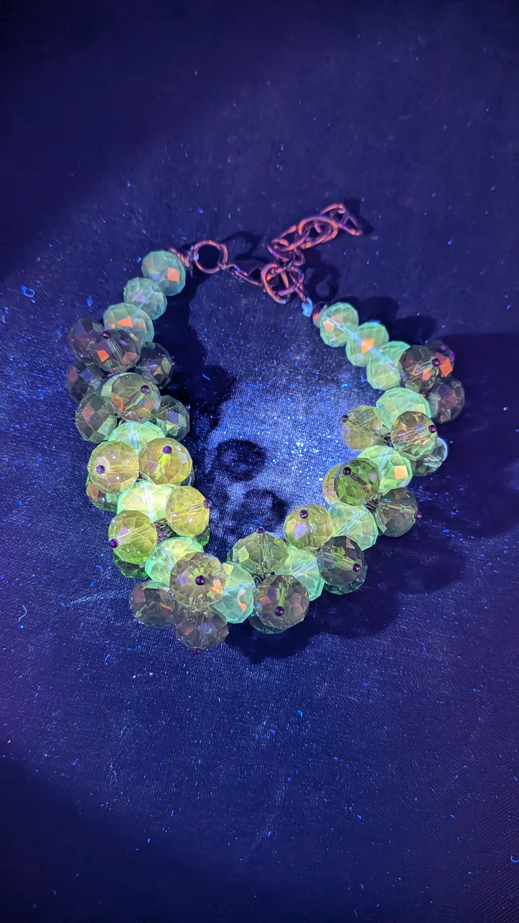Manganese green glow bracelet