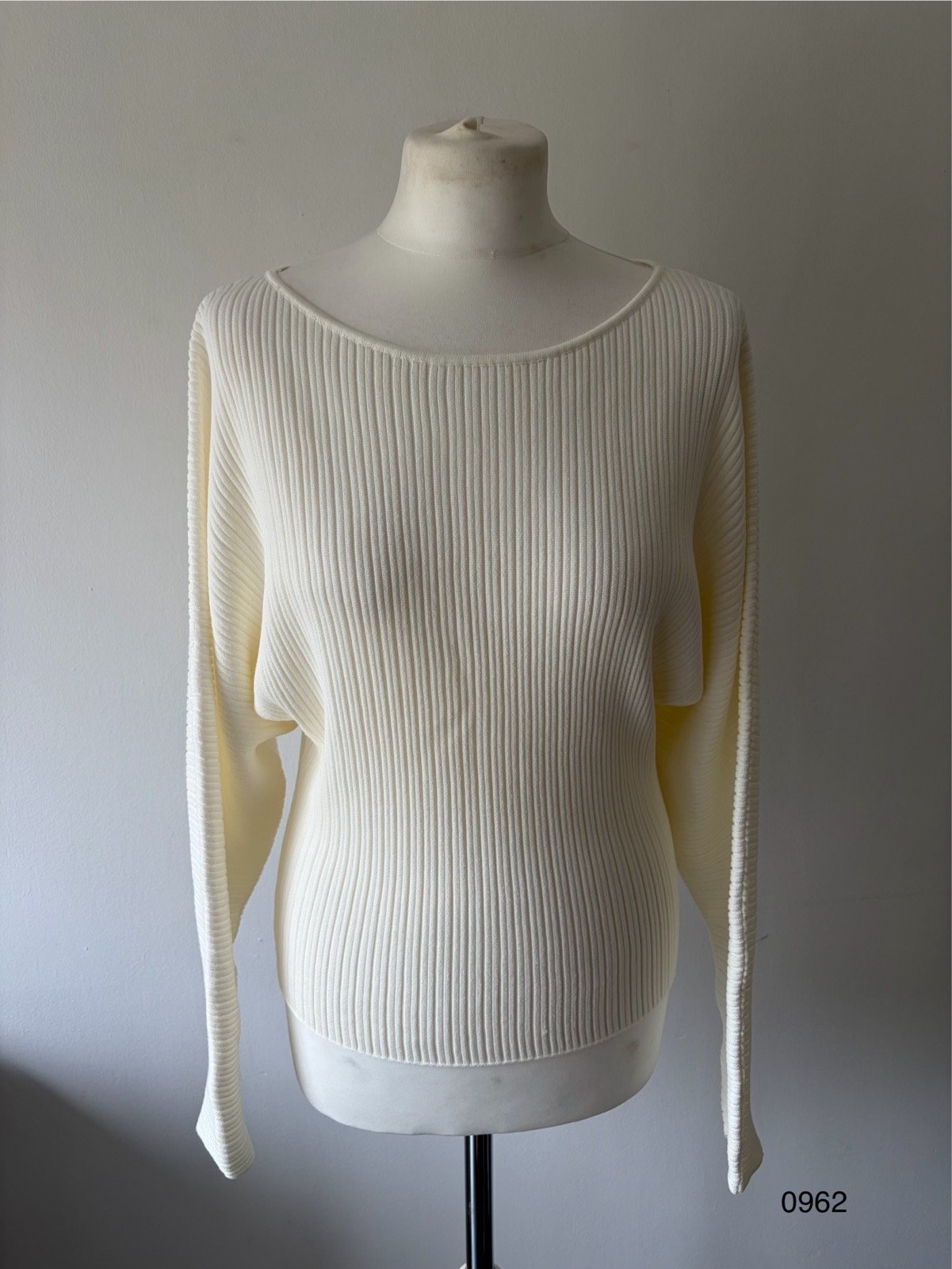 ZARA Cream Ribbed Batwing Sleeve Jumper – Size S