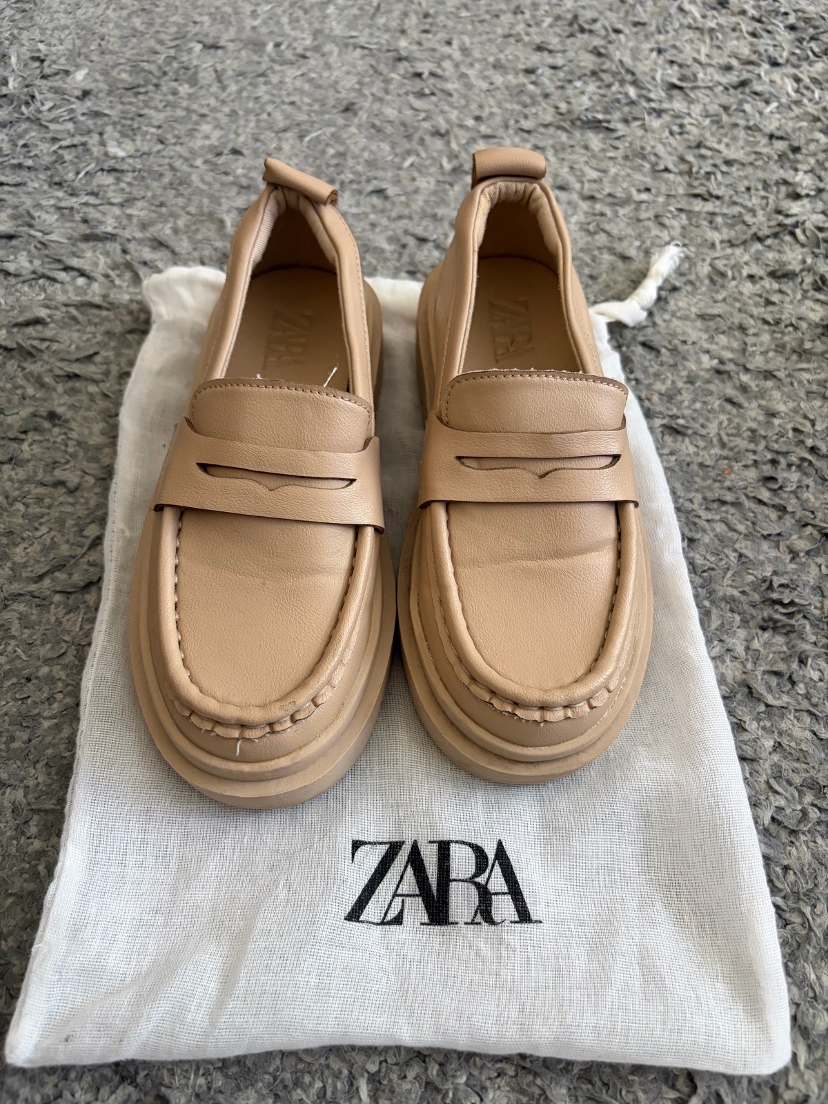 Zara Girls Beige Chunky Penny Loafers – EU 31