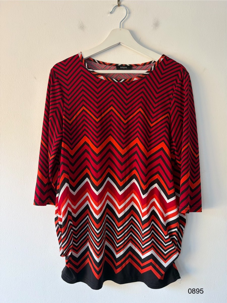 Klass Red & Black Chevron Print Tunic Top – Size M