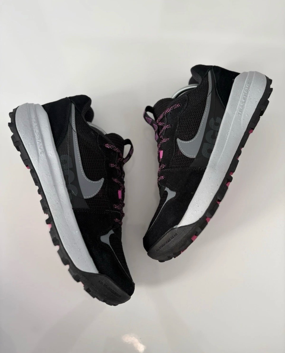 Nike ACG Lowcate Trainers "Black/Cool Grey" Size 7.5 Excellent Condition