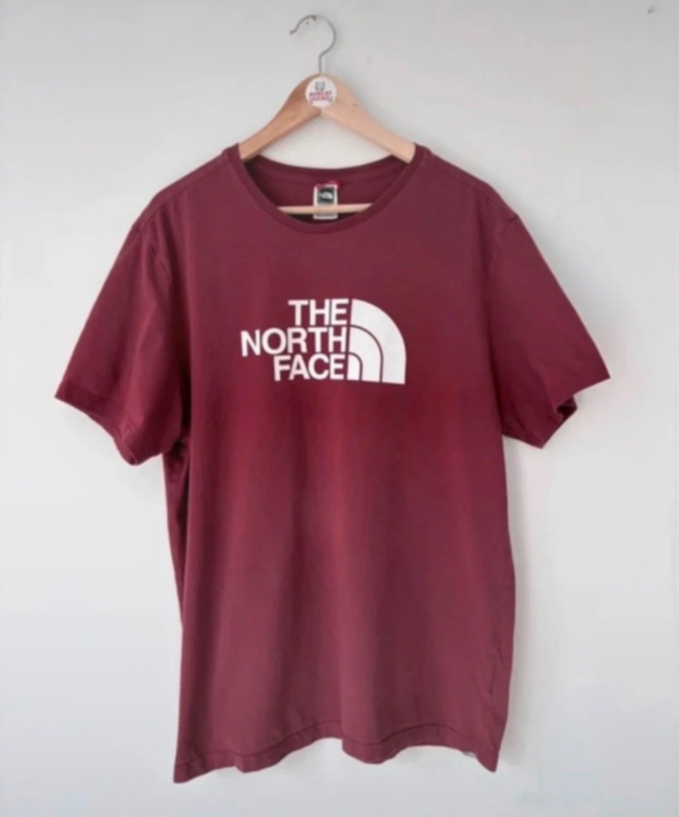 The North Face "Easy" T- Shirt Large Pit to pit measurement 23in Excellent Condition