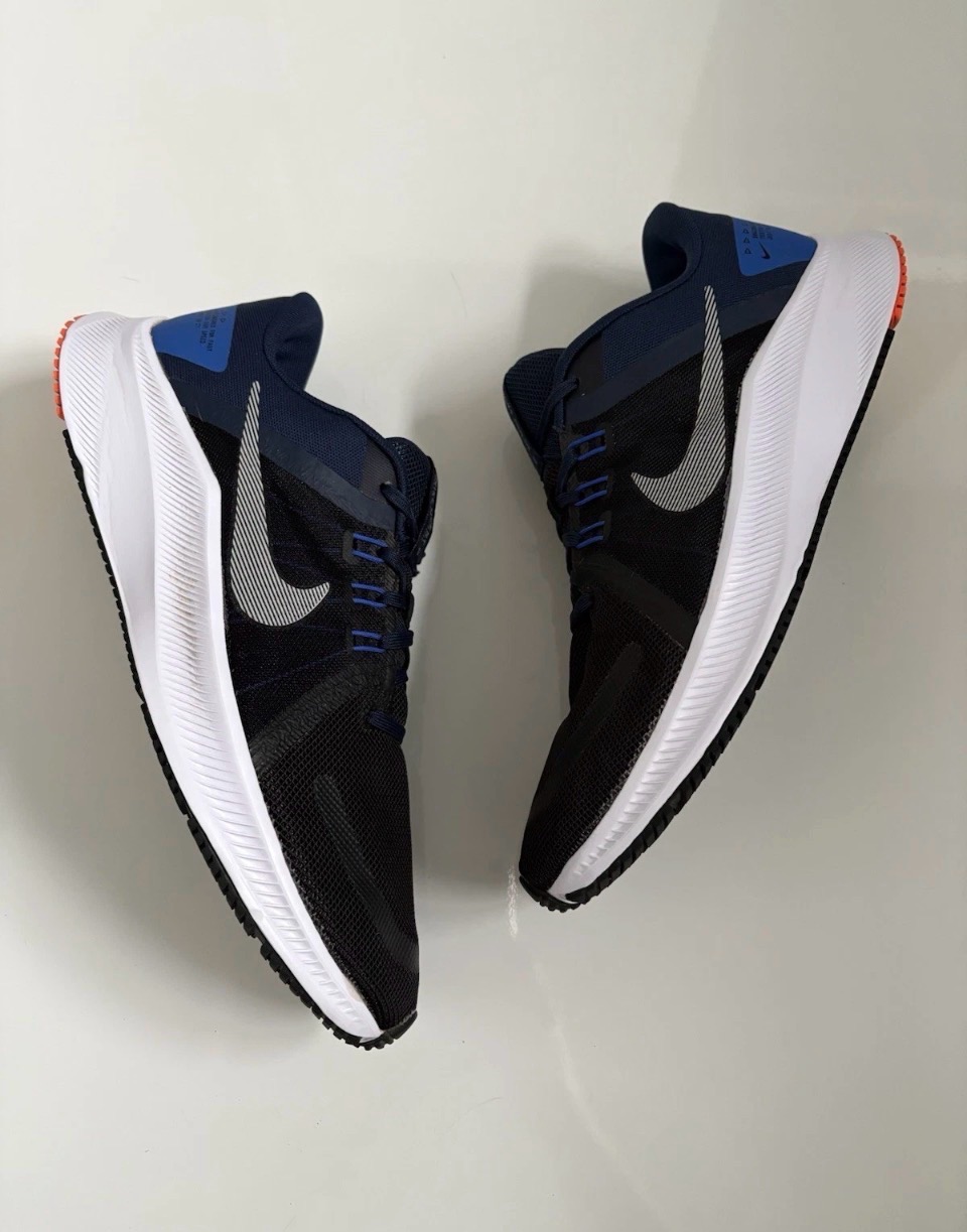 Nike Quest 4 Trainers Black/Navy/Hyper Royal Size 9.5 Excellent Condition