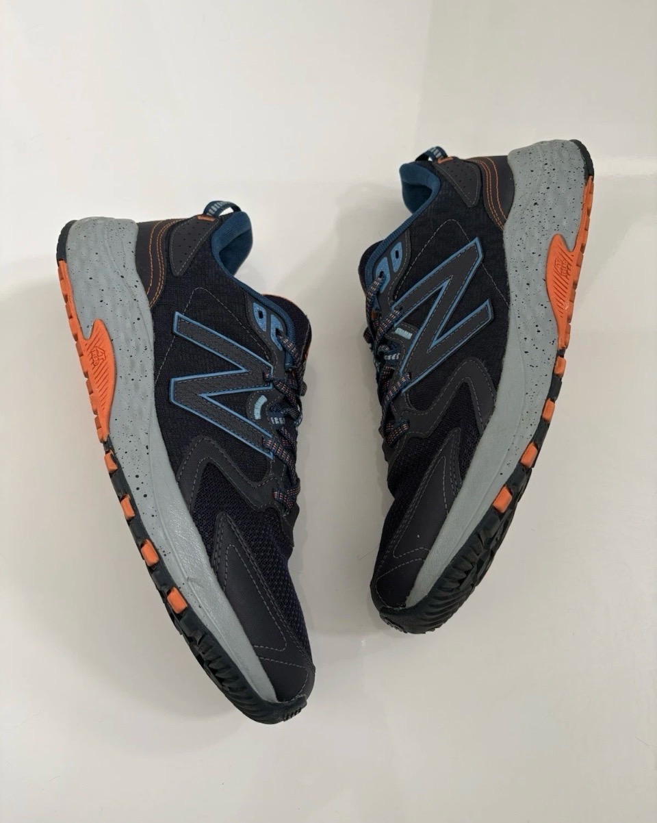 New Balance 410v7 Trail Trainers Navy/Grey/Orange Size 11.5 Excellent Condition