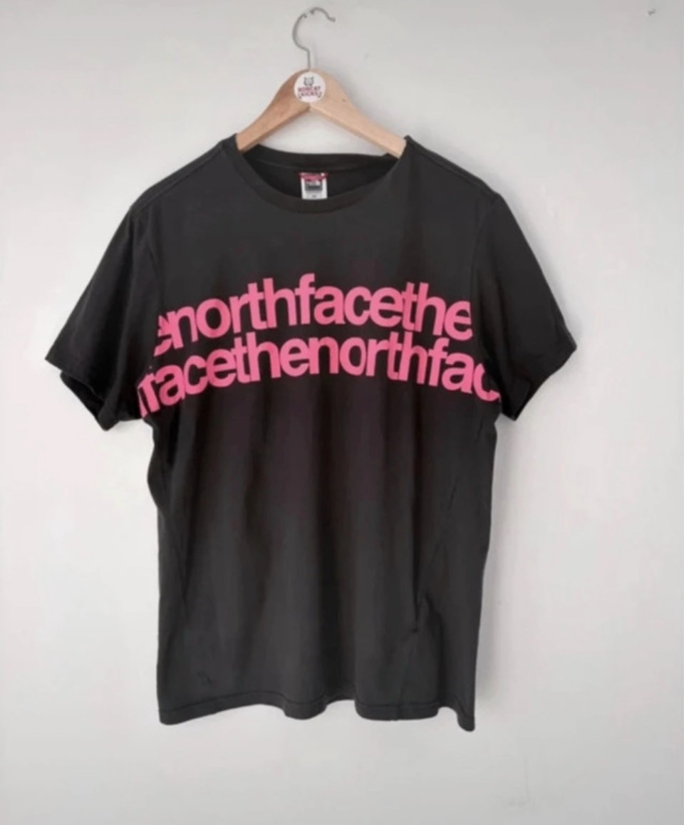 The North Face "Coordinates" T-Shirt Black/Brilliant Coral Medium Excellent Conditon